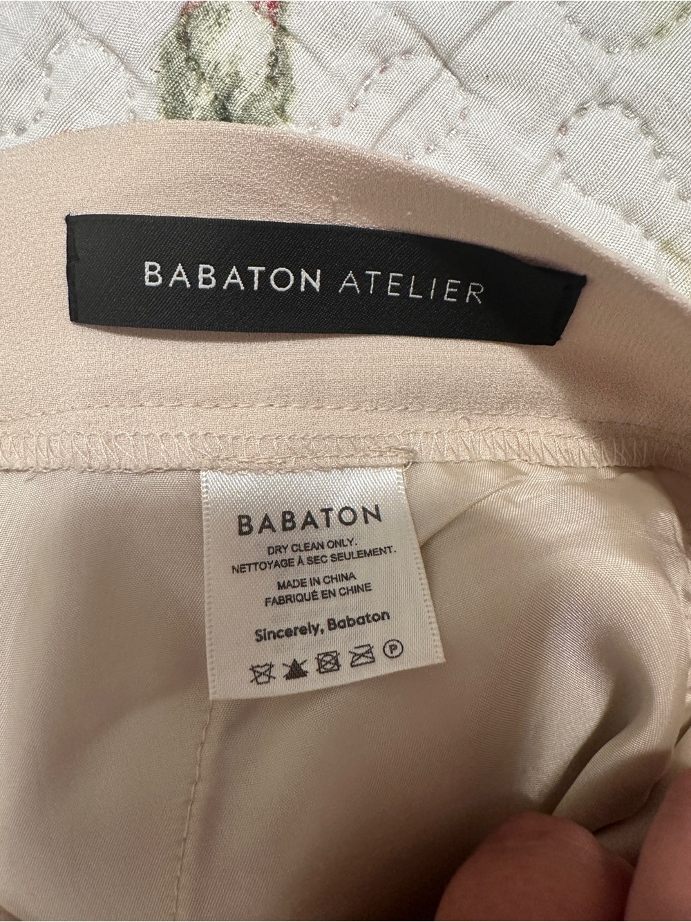 Babaton Aritzia Beige Conan Pant Trousers Size 6 Women’s - Picture 10 of 11